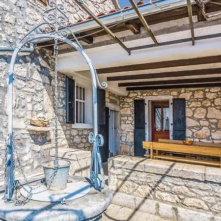 Two-bedroom In Lejlighed *