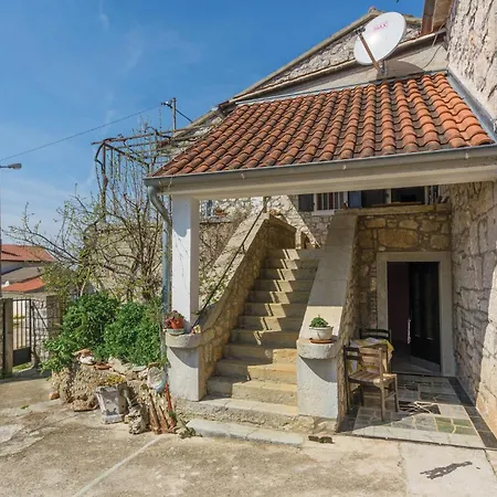 Two-bedroom In * ורסאר