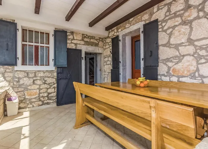 Two-bedroom In * 브르사르