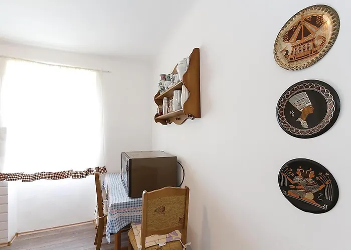 Two-bedroom In 아파트 *