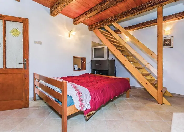 Two-bedroom In 아파트 브르사르